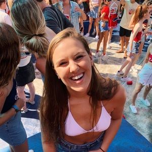 Meet your Posher, Nicole